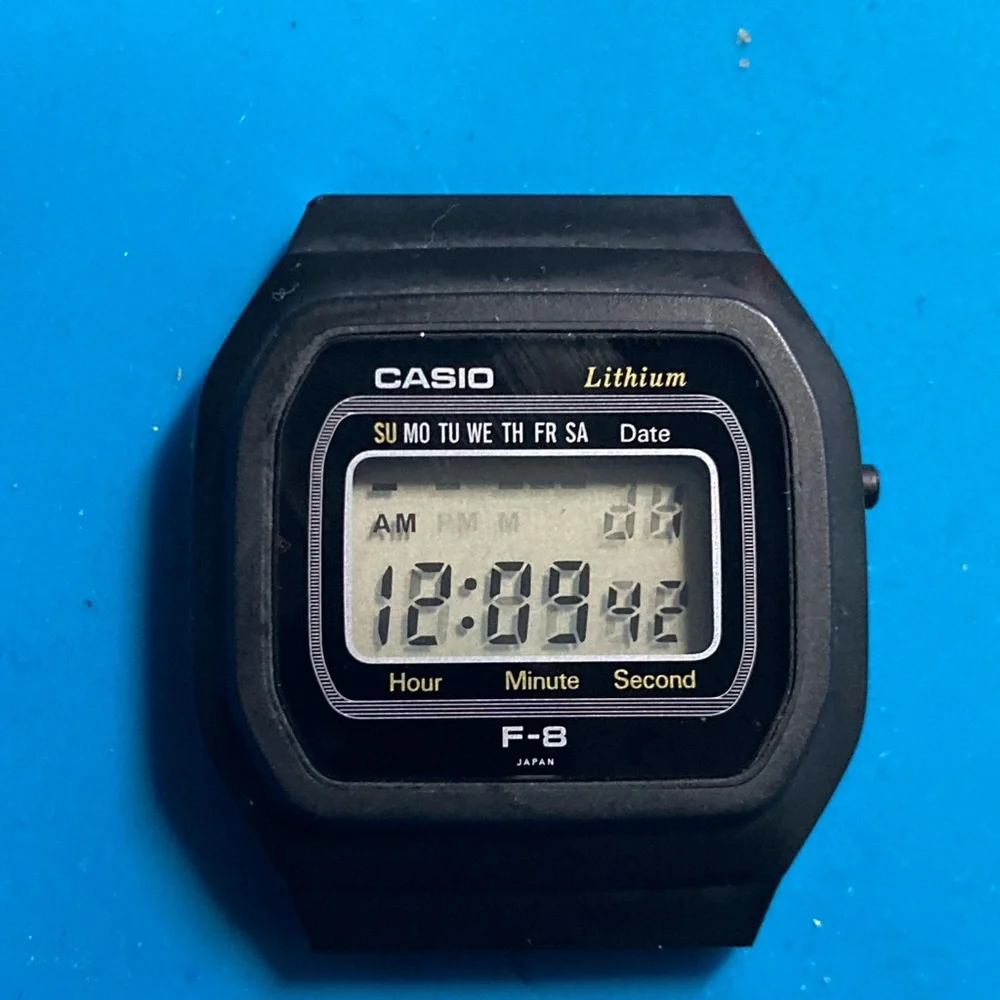 Casio F-8, Parts or Restore, new battery but it stopped working, rare vintage